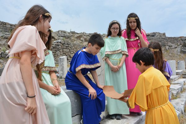 Okul Projeleri Teşvik Ödülü Ege Üniversitesi Güçlendirme Vakfı Okulları